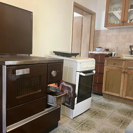 別荘 Dedina Kuca Pod Mucnjem